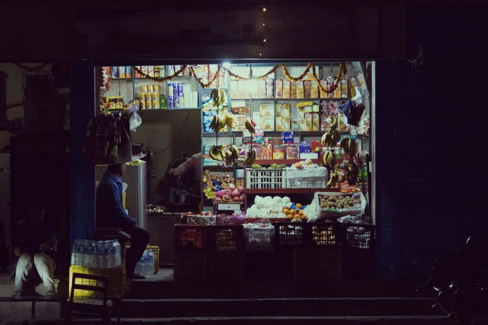 Toàn cảnh cửa hàng